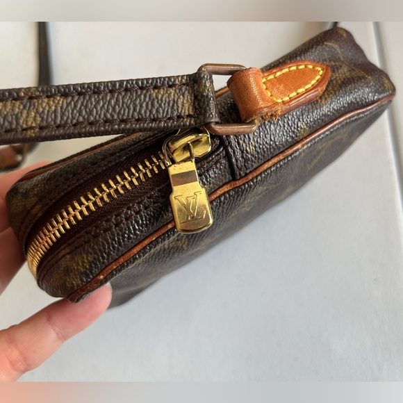 Unisex Louis Vuitton Mini Danube In monogram - Picture 9 of 16